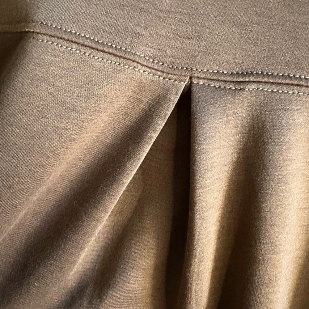 Dear Scarlett Brown Sweatshirt - Picture 6 of 6